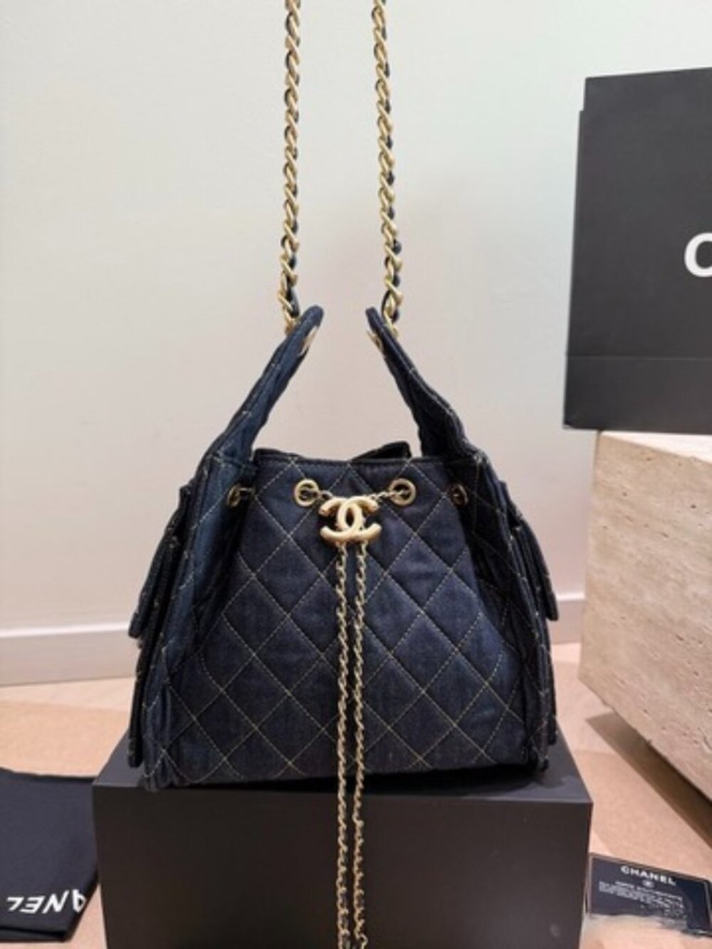 Luxury 25C Hobo Bucket Bag 26cm Quilted Denim Drawstring Shoulder Bag - Picture 2 of 9